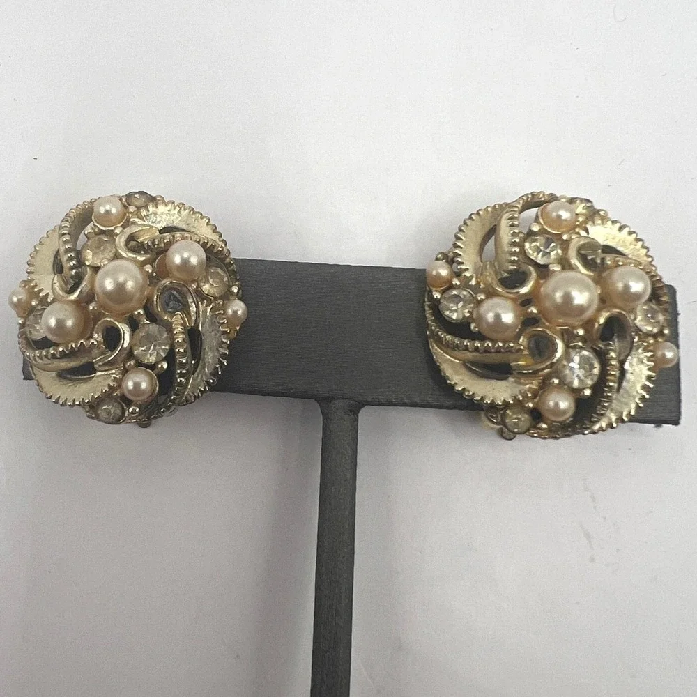Vintage‎ Clip On Round Earrings Rhinestone and Faux Pearl Gold Tone